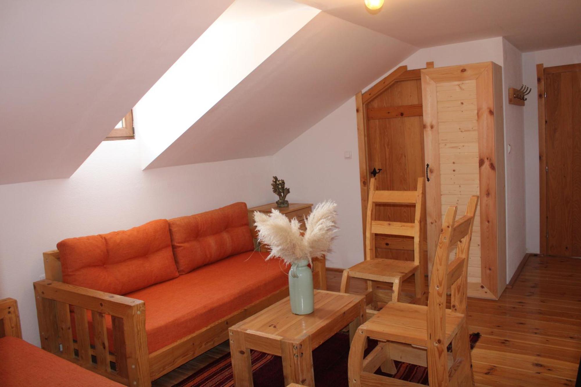 Pubhouse & Rooms Pahulja Kolasin Bagian luar foto