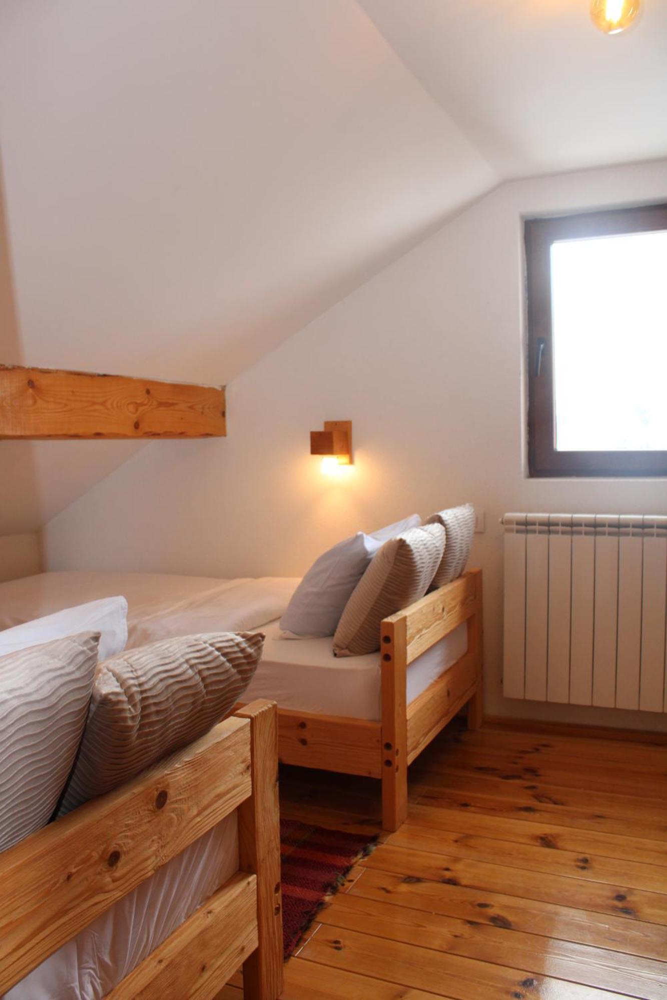 Pubhouse & Rooms Pahulja Kolasin Bagian luar foto