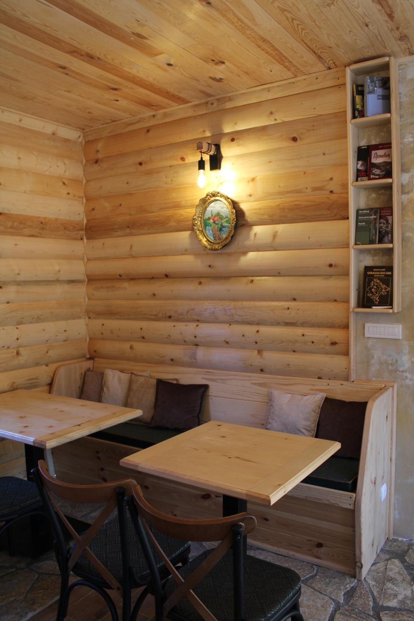Pubhouse & Rooms Pahulja Kolasin Bagian luar foto